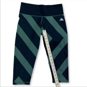 Adidas cropped high waisted leggings Green size Med